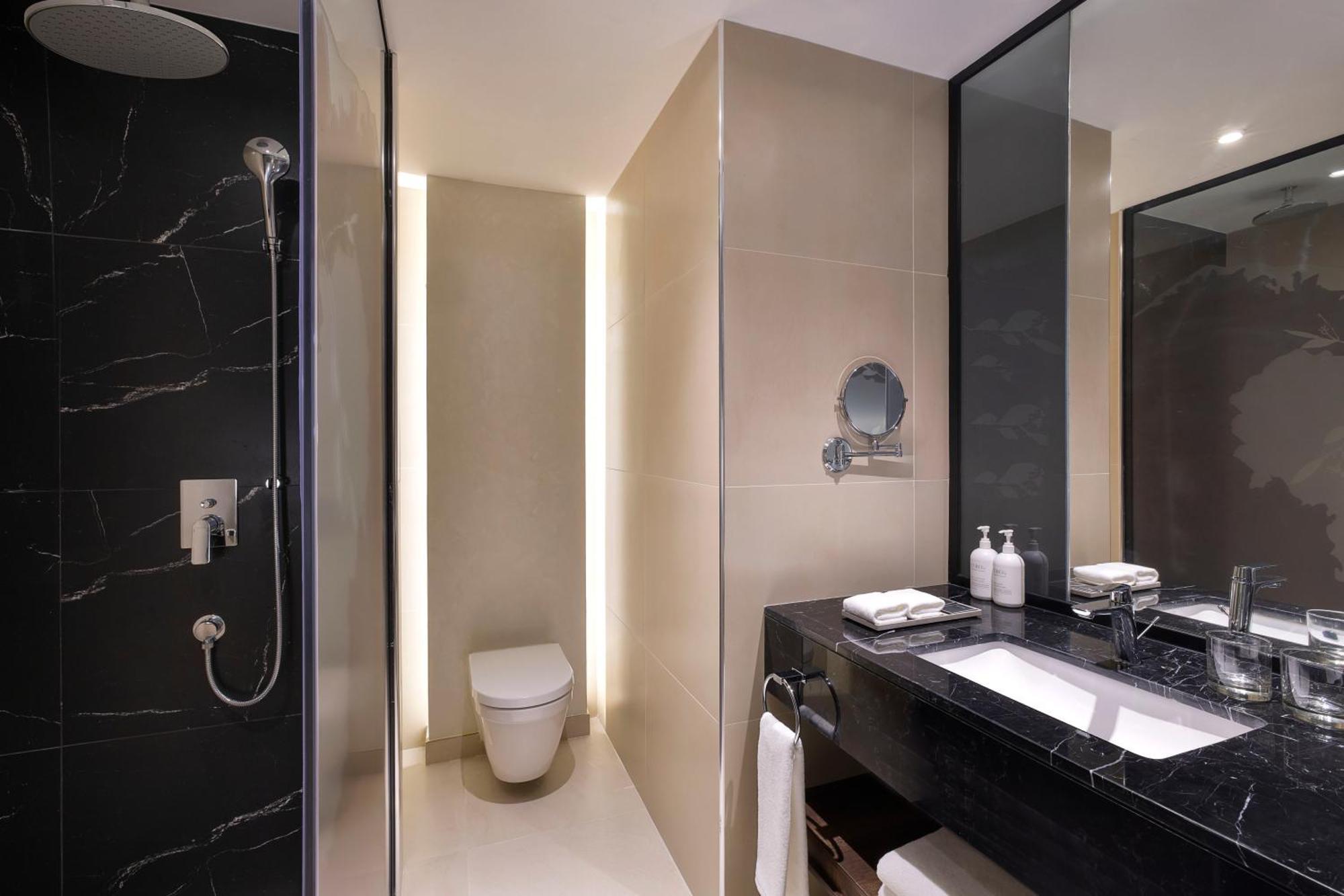 Hotel Local Dubai At Jumeirah Village Triangle Eksteriør billede
